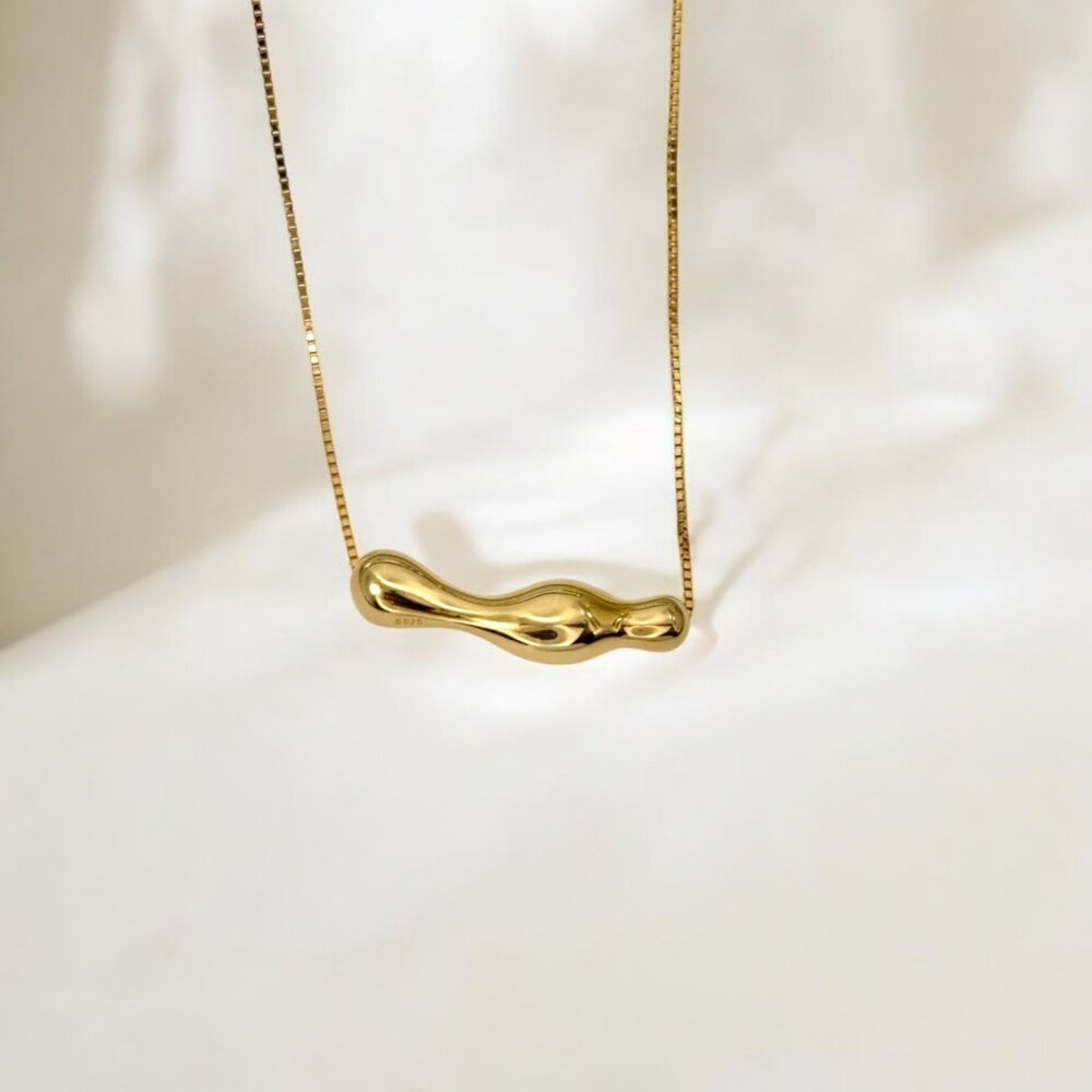 Gold Kinetic Bar Necklace - Dew